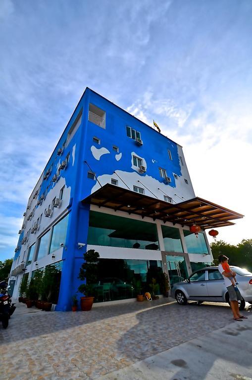 Yew Boutique Hotel Teluk Intan Esterno foto