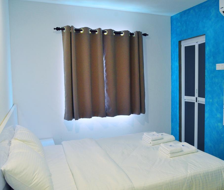 Yew Boutique Hotel Teluk Intan Esterno foto