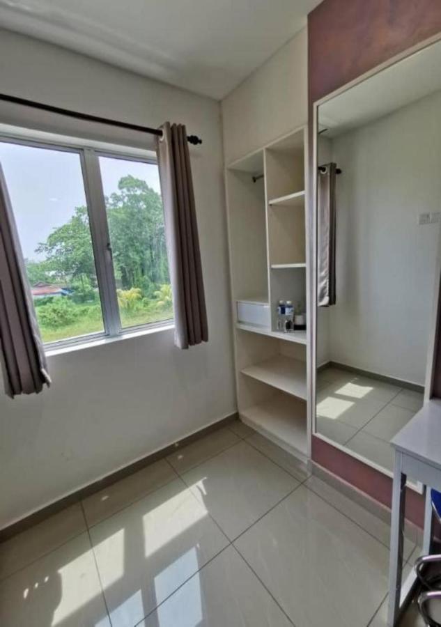 Yew Boutique Hotel Teluk Intan Esterno foto